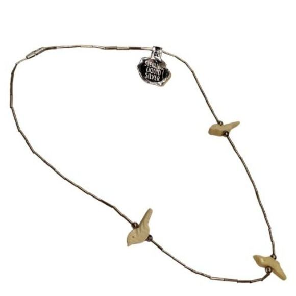 1970s Carved Bird Shell Beads Liquid Silver Single Strand Boho Necklace 16 Inch - Picture 5 of 8